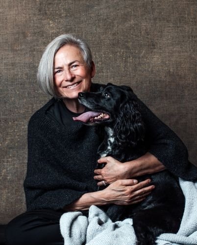 Evelyne Bon et son chien détecteur de punaises de lit